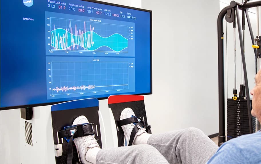 Pantalla y equipamiento de entrenamiento de piernas Ddrobotec.